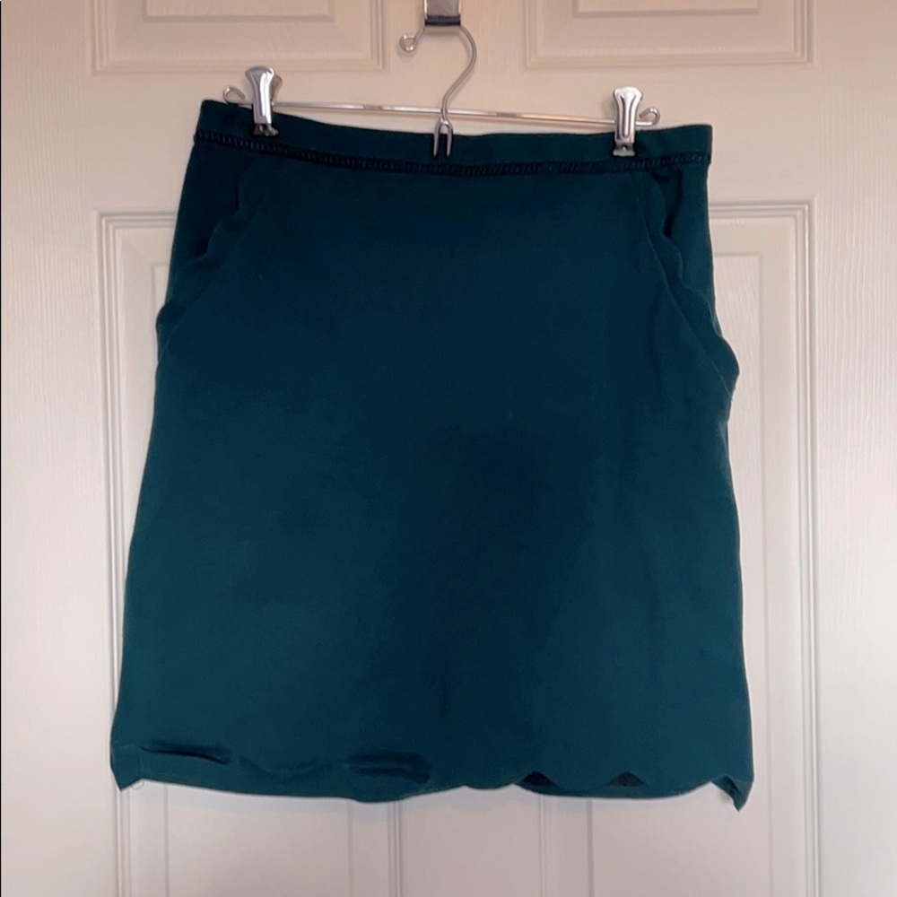 Skirt w/elastic waist